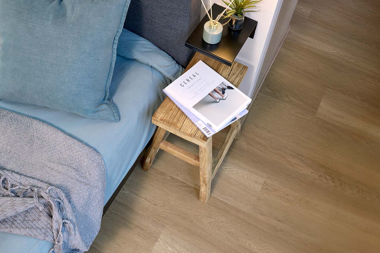 Hybrid Australian Natural Oak Woodford Glenn Bedroom